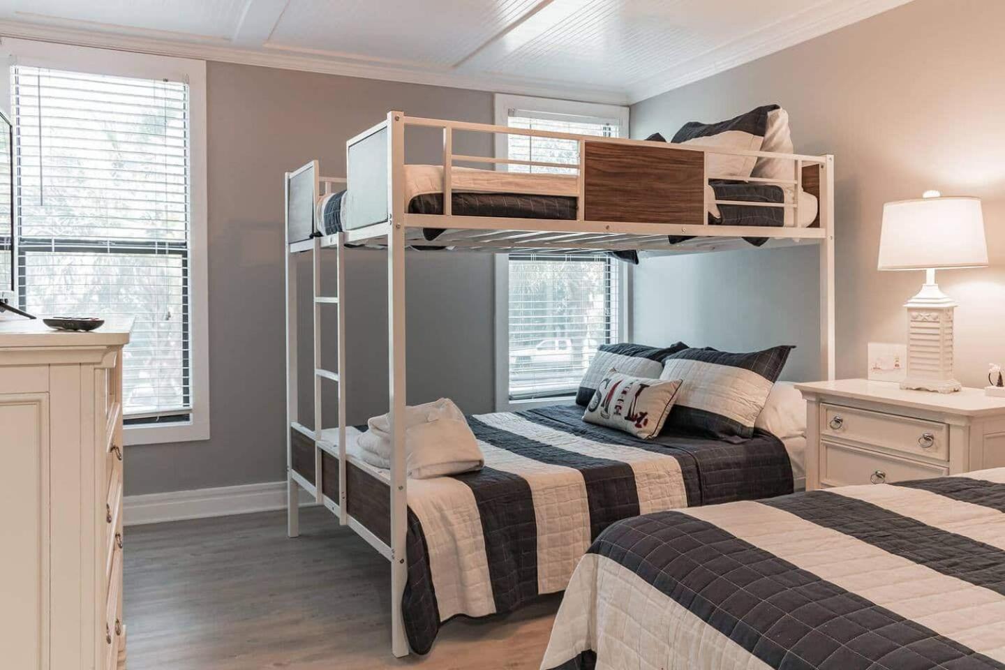 Forest Beach Condo Walk To Coligny, Pool, Tennis Хилтон-Хед-Айленд Экстерьер фото